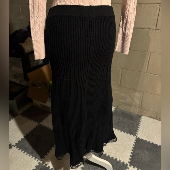 SHEIN Midi Skirt - Picture 2 of 2